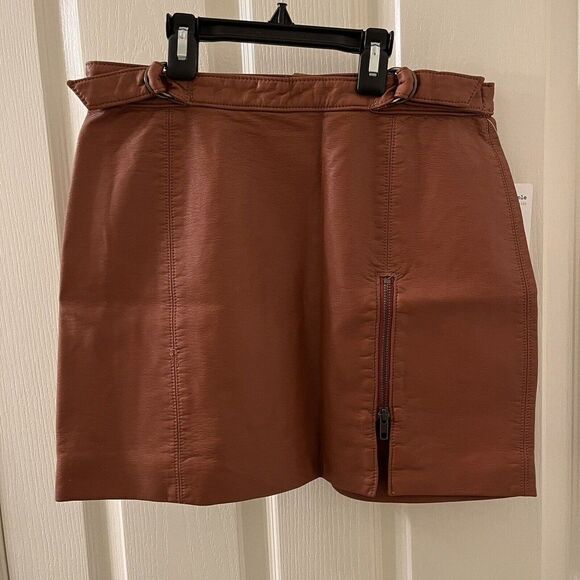 Free People Midnight Magic Mini Skirt Faux Leather Caramel Women's Size 6 NWT - Picture 1 of 12